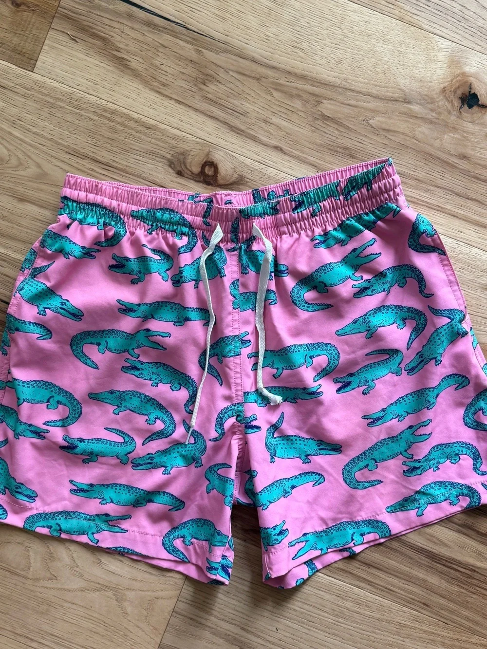 Chubbies swim short alligators pink men’s medium